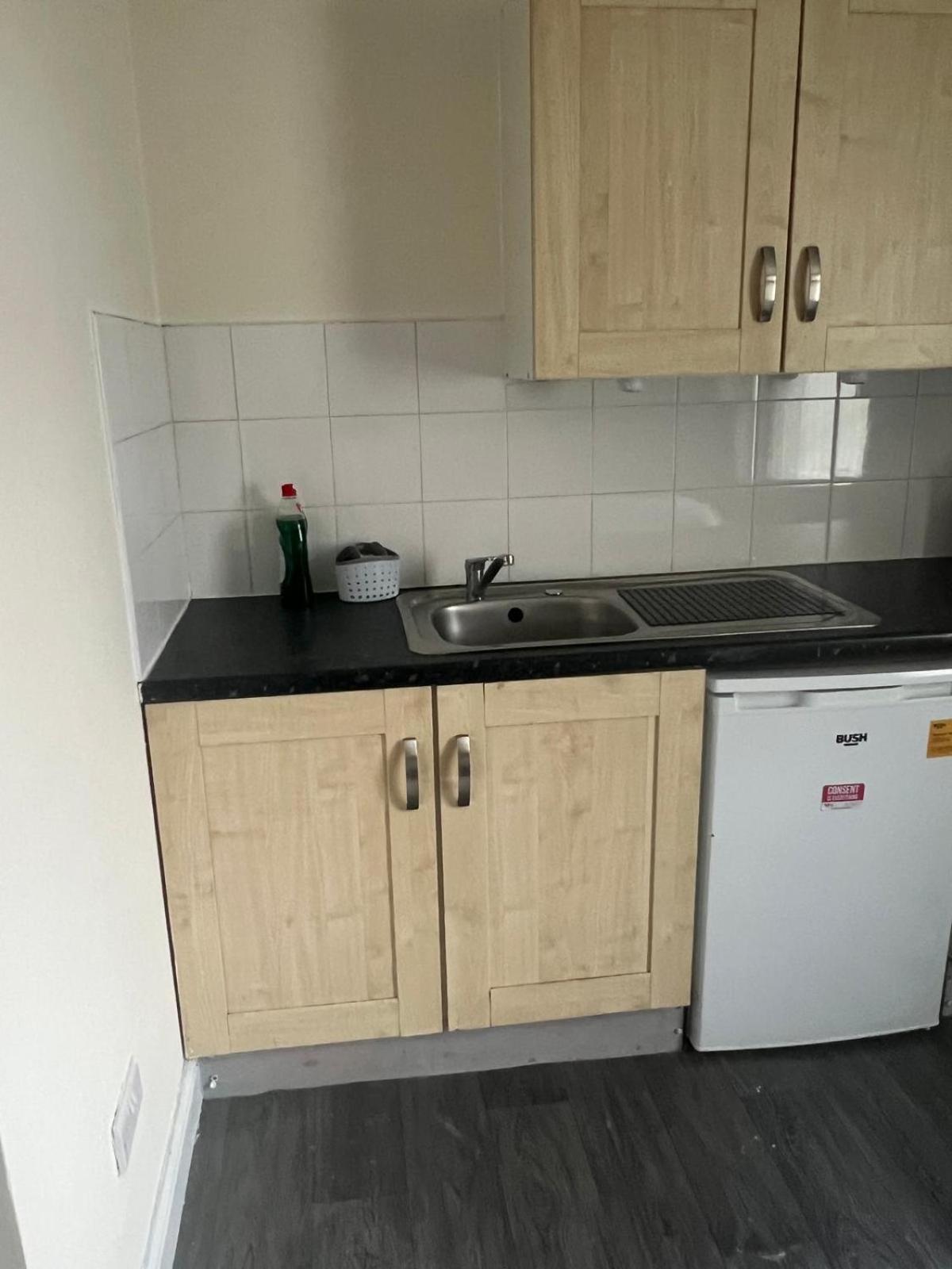 Studio Flat 7 With Private Shower & Wc Nottingham Exterior photo