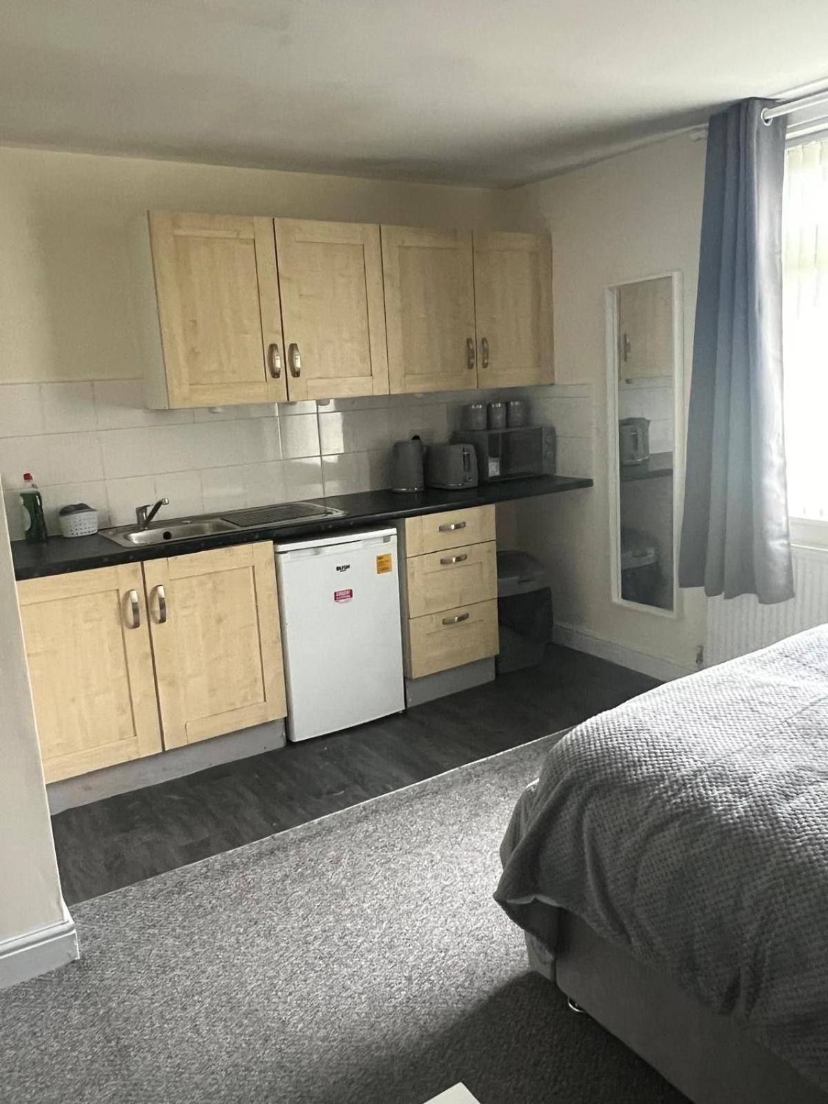 Studio Flat 7 With Private Shower & Wc Nottingham Exterior photo